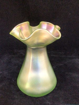 Loetz Olympia vase